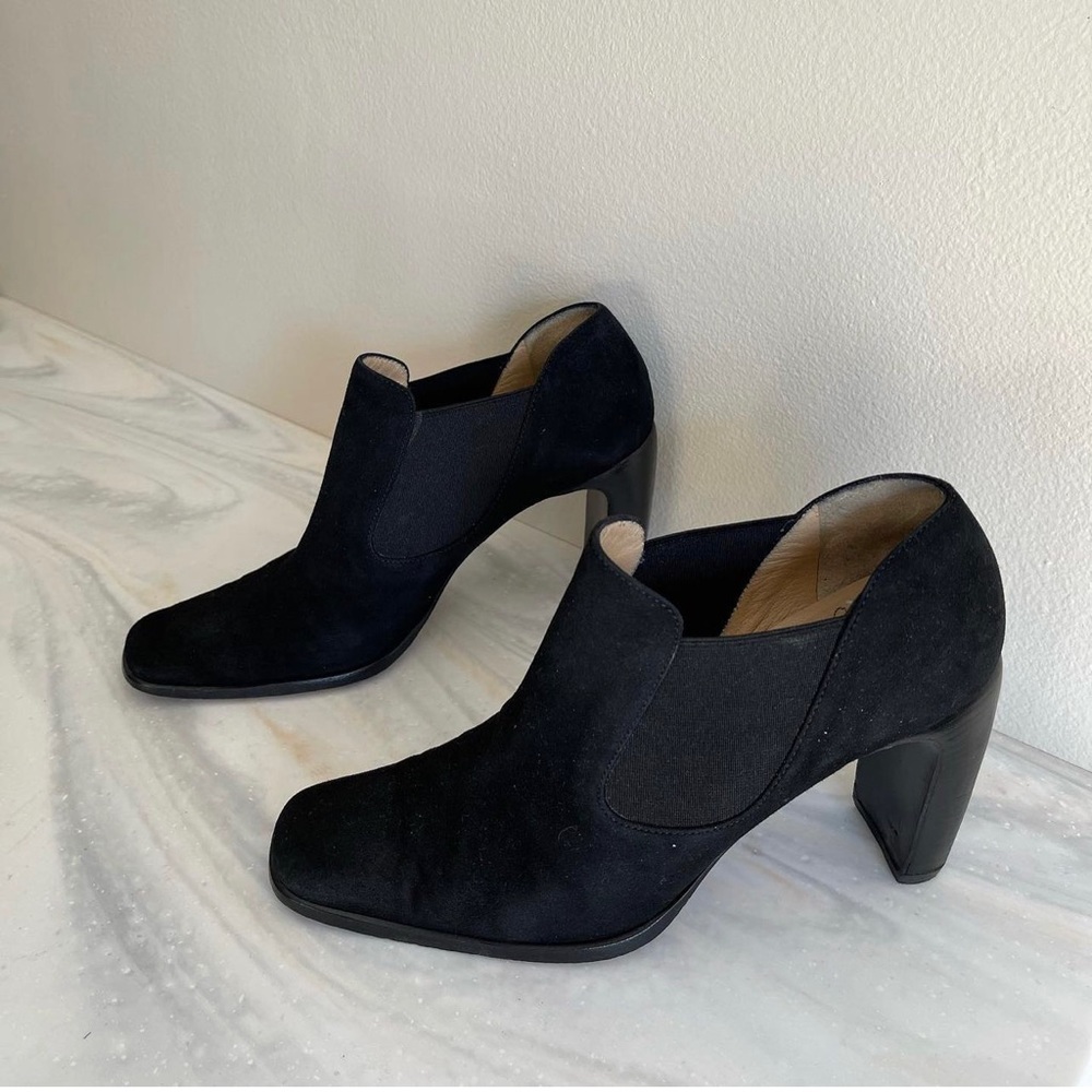 Joan helpern signature suede black booties size 7.5